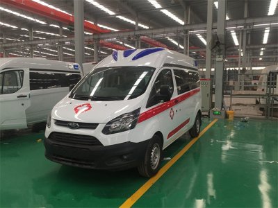 福特V362中軸中頂轉(zhuǎn)運型救護車